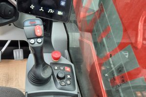 Ładowarka teleskopowa MANITOU MRT 3060 VISION+ panel